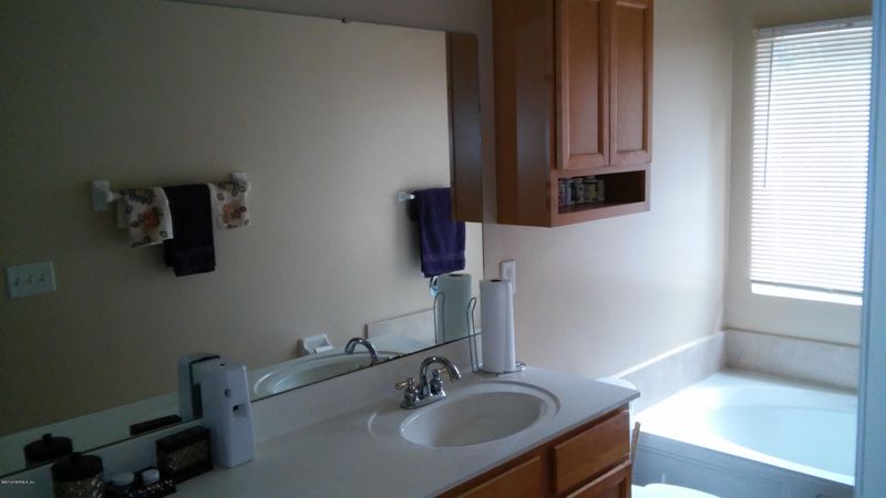 10854 Campus Heights Ln, Jacksonville, FL 32218