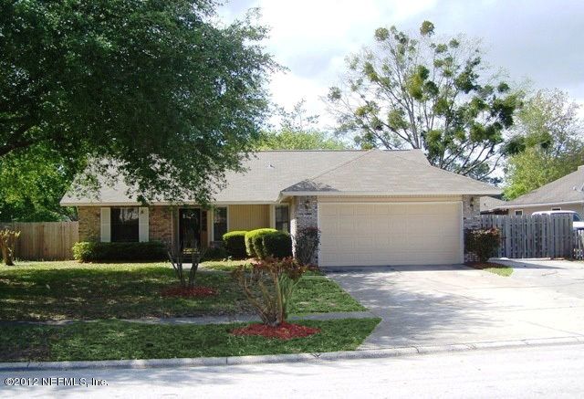 10864 Steeding Horse Dr, Jacksonville, FL 32257