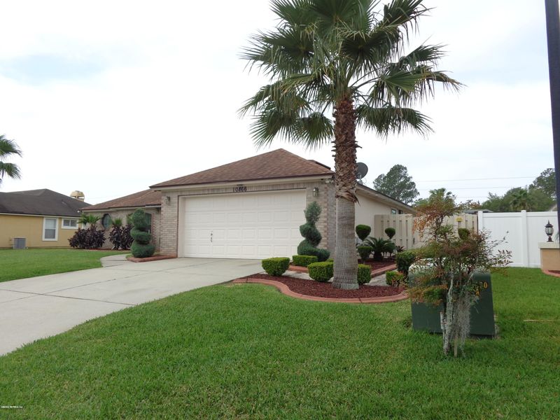 10866 Lydia Estates Dr, Jacksonville, FL 32218