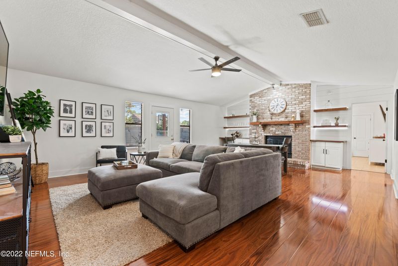 10867 Percheron Dr, Jacksonville, FL 32257