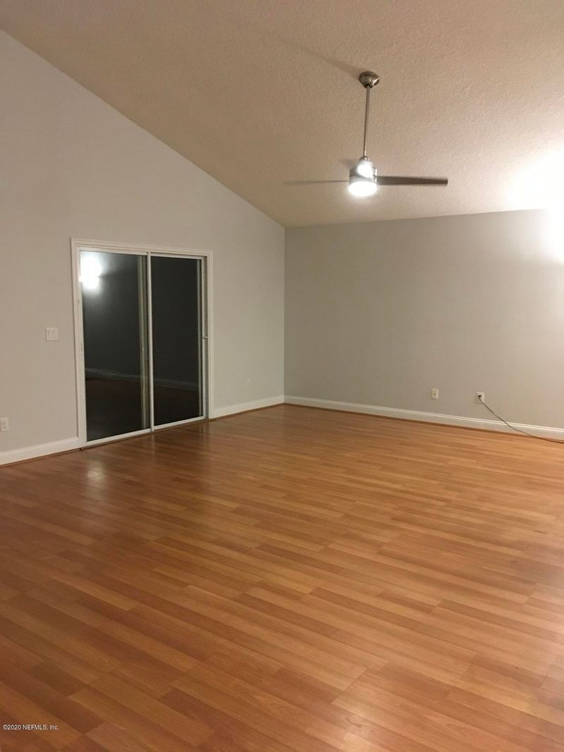 1087 Moosehead Dr, Orange Park, FL 32065