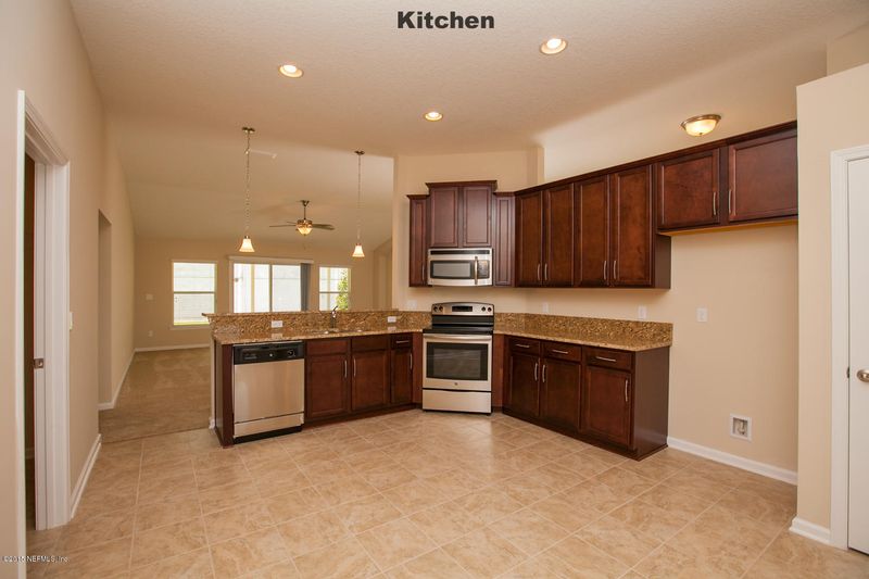 10870 Stanton Hills Dr E, Jacksonville, FL 32222