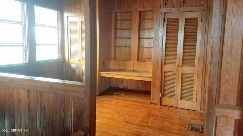 109 North St, Neptune Beach, FL 32266