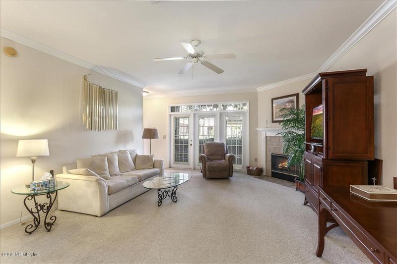 10901 Burnt Mill Rd #201, Jacksonville, FL 32256