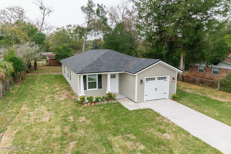 10906 Chadron Dr, Jacksonville, FL 32218
