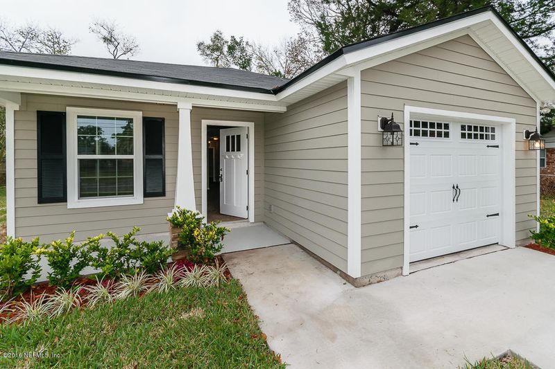 10906 Chadron Dr, Jacksonville, FL 32218