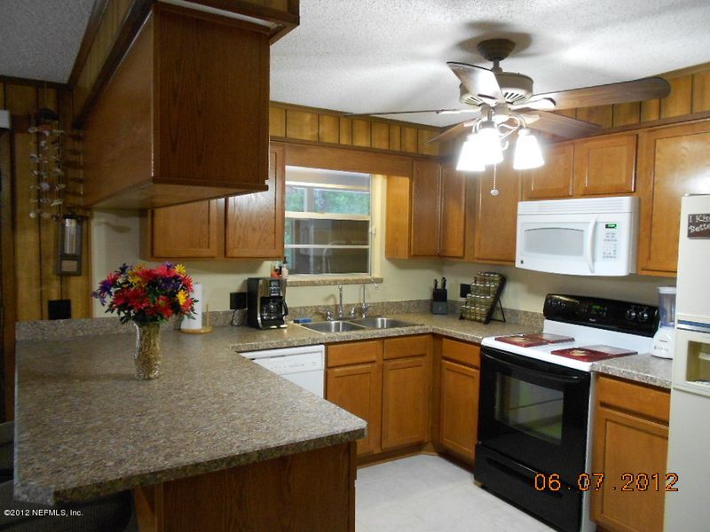 10911 Pine Estates Rd W, Jacksonville, FL 32218