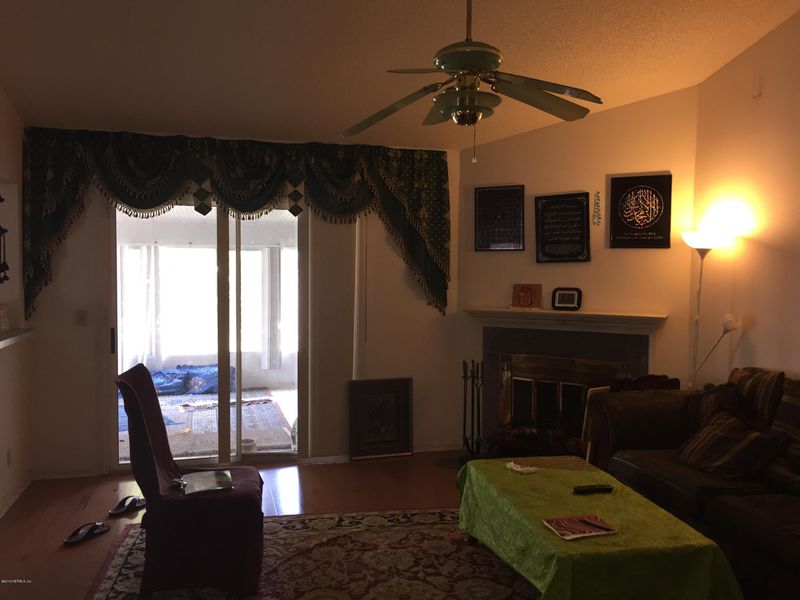 10917 Lost Pine Dr, Jacksonville, FL 32246