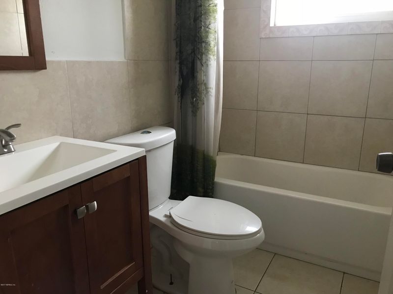 10926 Batavia Dr, Jacksonville, FL 32246