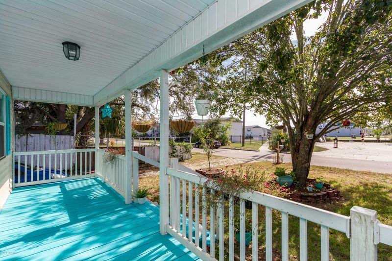 1093 Cornell Ln, Atlantic Beach, FL 32233