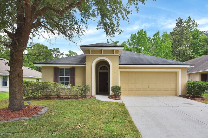 10945 Campus Heights Ln, Jacksonville, FL 32218