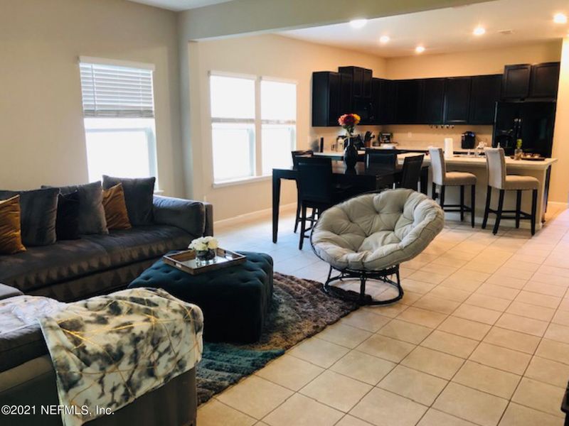 10947 Ventnor Ave, Jacksonville, FL 32218