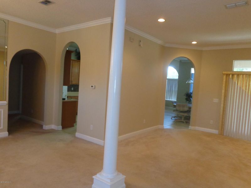 10950 Natalie Dr, Jacksonville, FL 32218