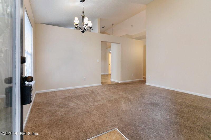 10956 Campus Heights Ln, Jacksonville, FL 32218
