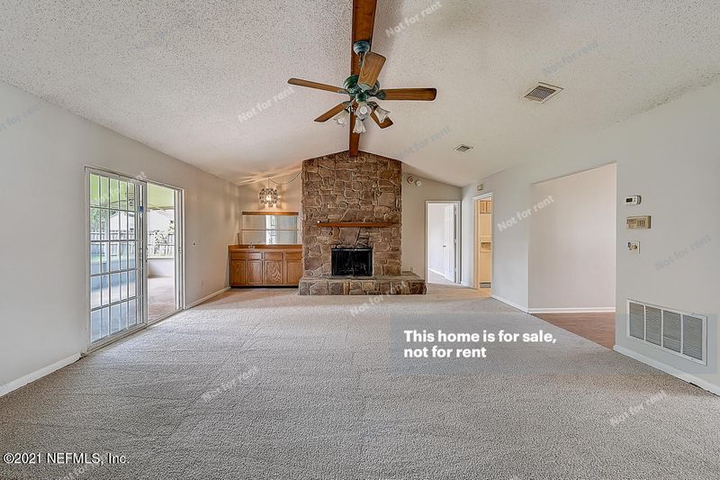 10958 Mandarin Station Dr E, Jacksonville, FL 32257