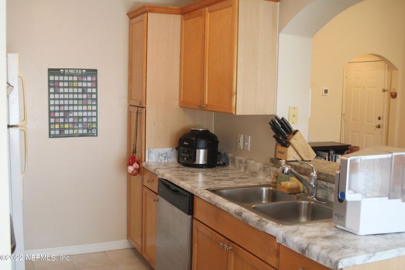 10961 Burnt Mill Rd #1235, Jacksonville, FL 32256