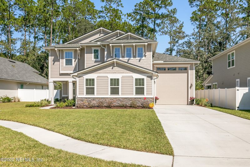 1098 Flach Dr, St Johns, FL 32259