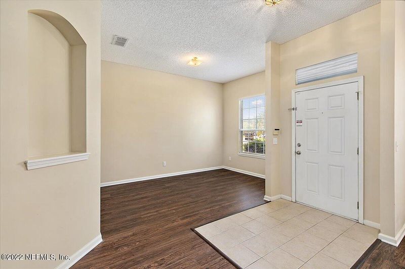 10995 E Apple Blossom Trl, Jacksonville, FL 32218