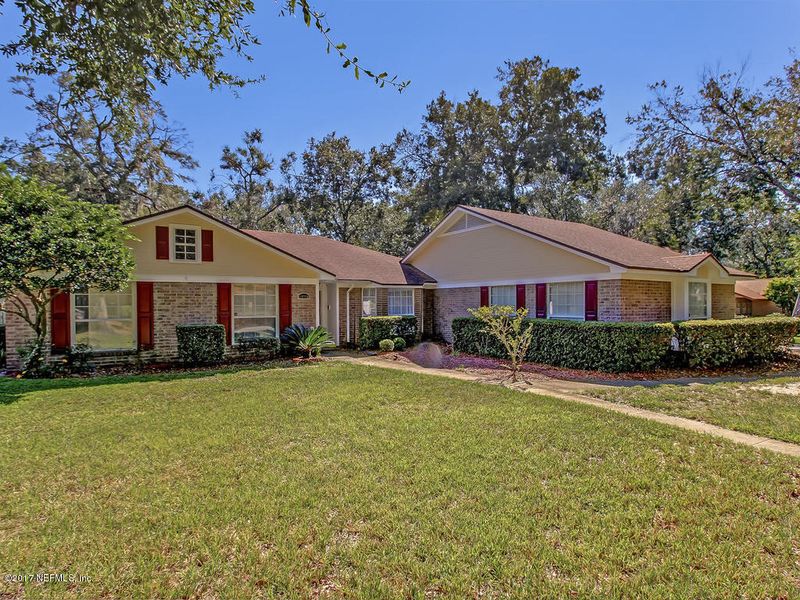 10998 Creekview Dr, Jacksonville, FL 32225