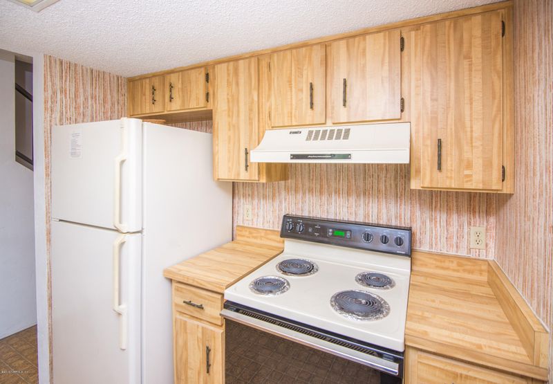 11 Dondanville Rd #18, St Augustine, FL 32080