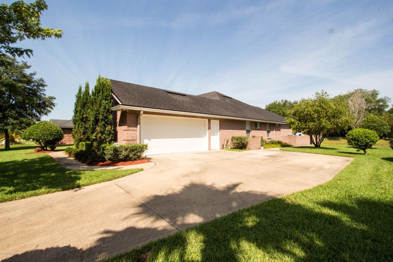 1100 Emilys Walk Ln E, Jacksonville, FL 32221