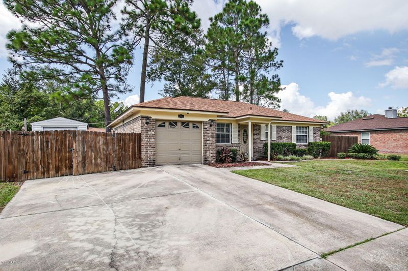 11010 Key Coral Dr, Jacksonville, FL 32218