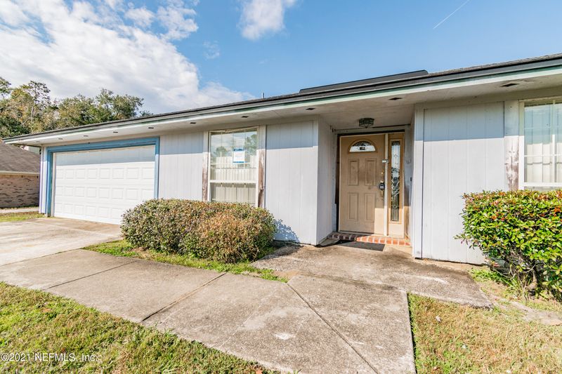 11022 Copper Hill Dr, Jacksonville, FL 32218