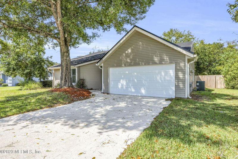 11032 Buggy Whip Dr, Jacksonville, FL 32257