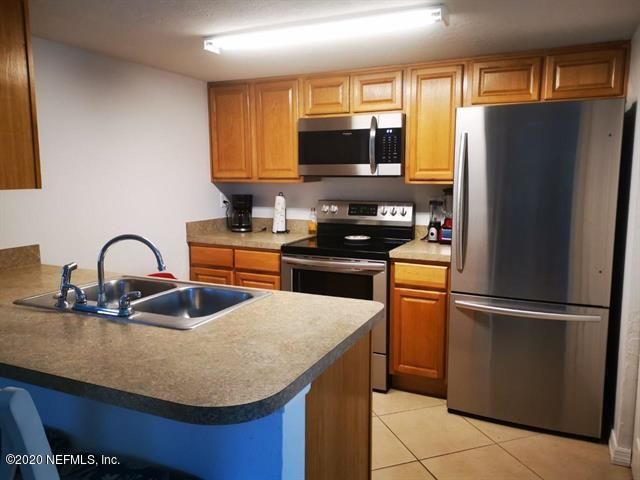 1104 Sanddollar Ct, St Augustine, FL 32084
