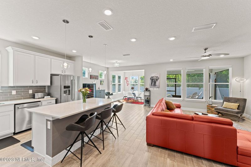 11048 Town View Dr, Jacksonville, FL 32256