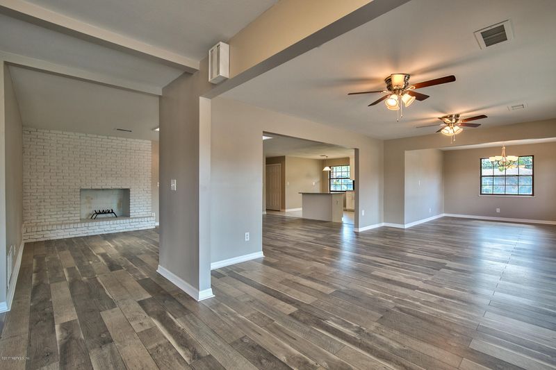 1105 Carlotta Rd W, Jacksonville, FL 32211