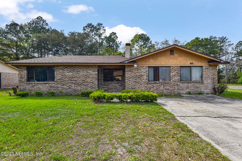 11062 Bacall Rd W, Jacksonville, FL 32218