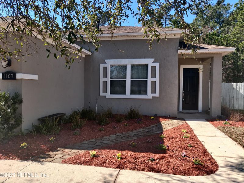 1107 Morning Light Rd, Jacksonville, FL 32218