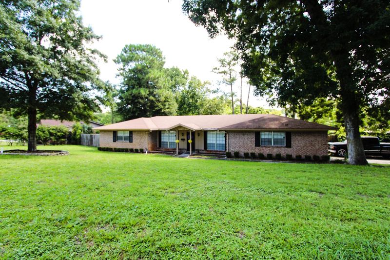 1109 Alderman Rd E, Jacksonville, FL 32211