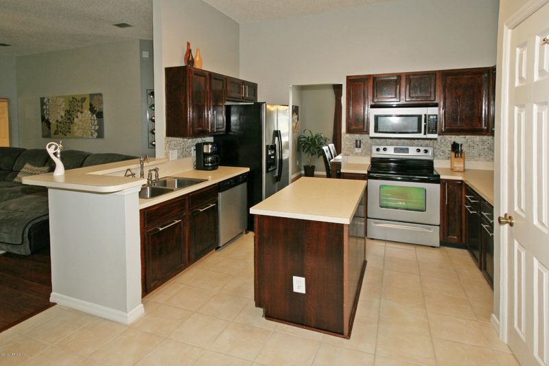 11093 Hampton Gable Ct, Jacksonville, FL 32257