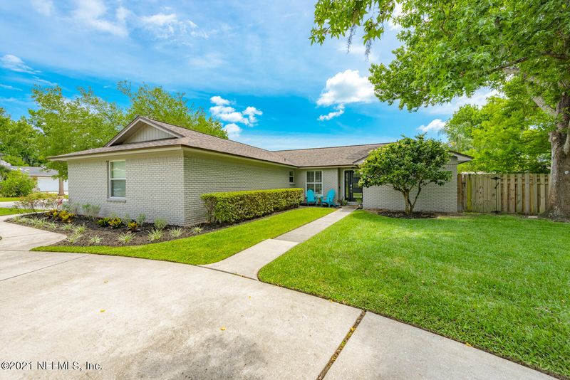 111 Evans Dr, Jacksonville Beach, FL 32250