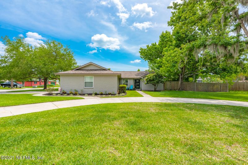 111 Evans Dr, Jacksonville Beach, FL 32250