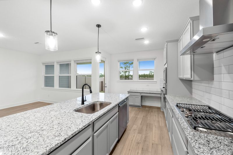 11106 Diffusion Ct, Jacksonville, FL 32256
