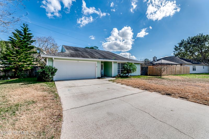 11113 Barbizon Cir E, Jacksonville, FL 32257