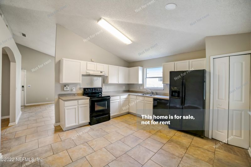 1113 Hibiscus St, Atlantic Beach, FL 32233