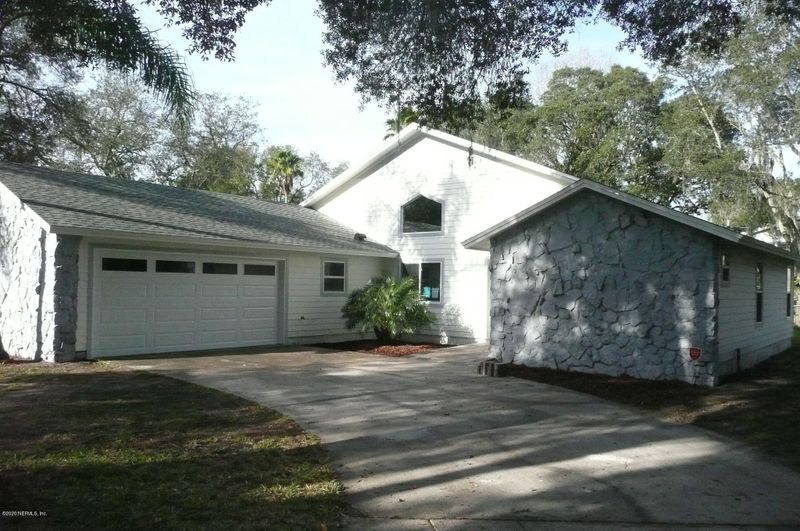 1114 Hamlet Ln E, Neptune Beach, FL 32266