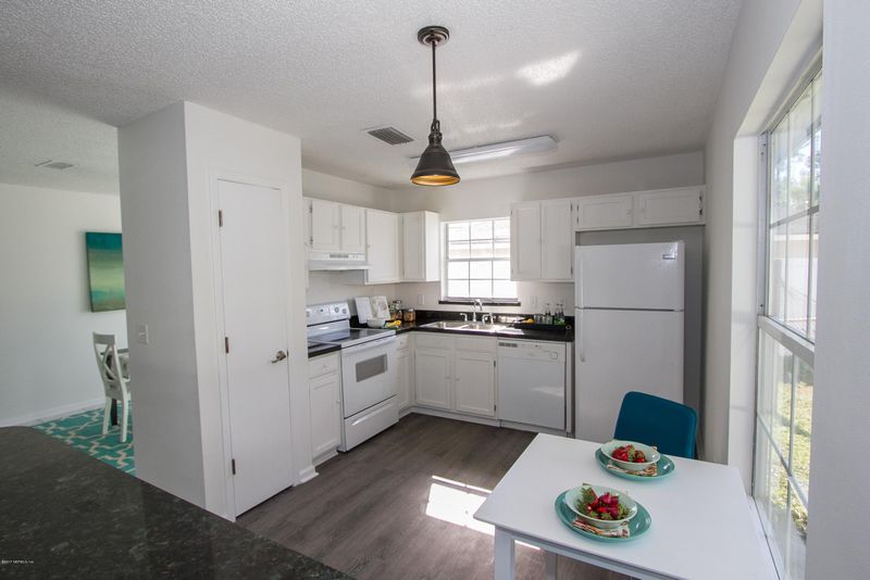 11140 Barbizon Cir E, Jacksonville, FL 32257
