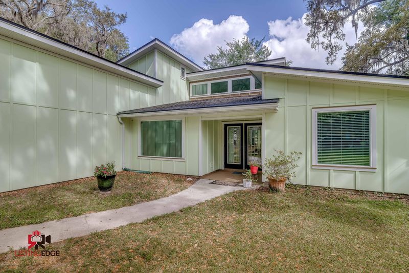 1115 Executive Cove Dr, Jacksonville, FL 32259
