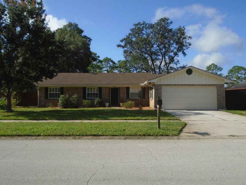 11168 Oak Ridge Dr, Jacksonville, FL 32225