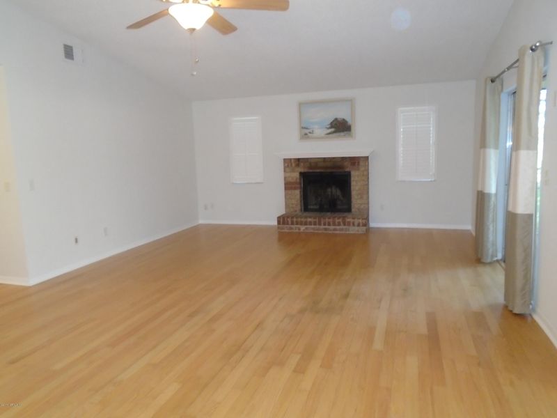 11168 Oak Ridge Dr, Jacksonville, FL 32225