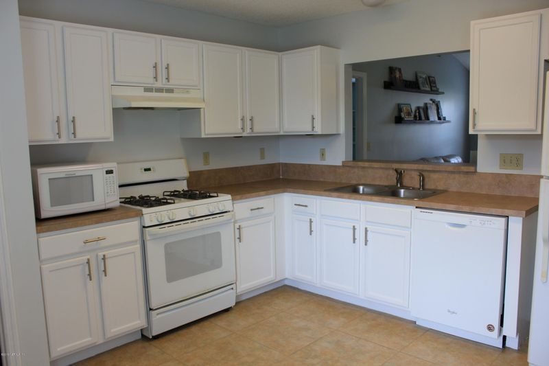 11179 Bugatti Ct, Jacksonville, FL 32246
