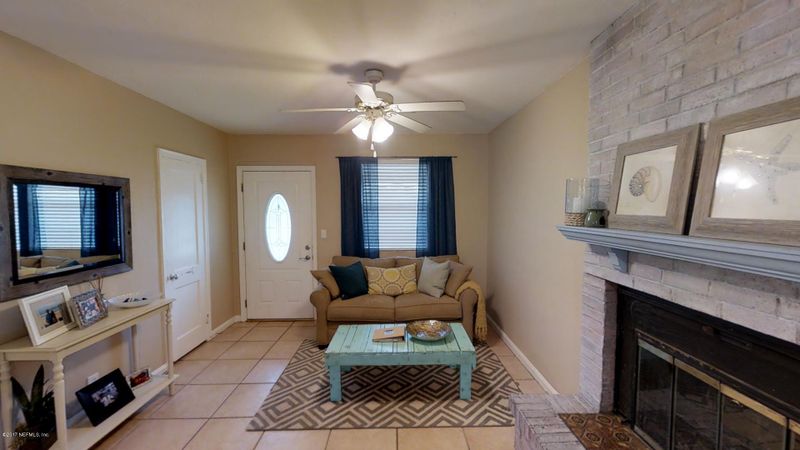 1119 10th St N, Jacksonville Beach, FL 32250