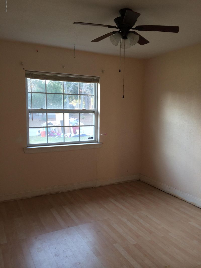 1119 Crestdale St, Jacksonville, FL 32211
