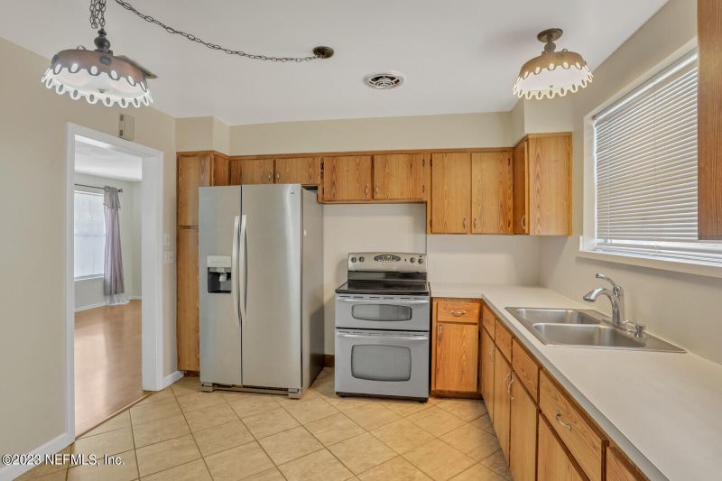1119 Gunka Rd, Jacksonville, FL 32216