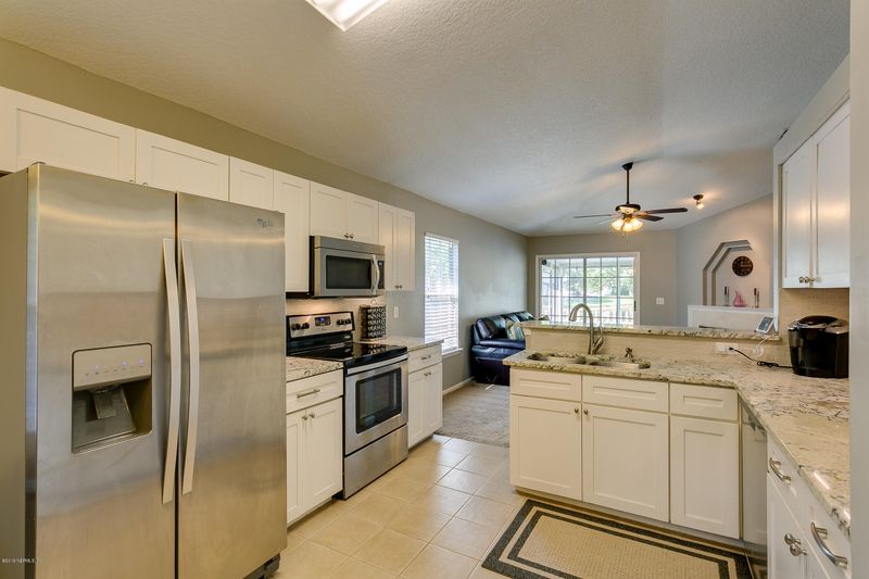 11192 Bentley Trace Ln E, Jacksonville, FL 32257